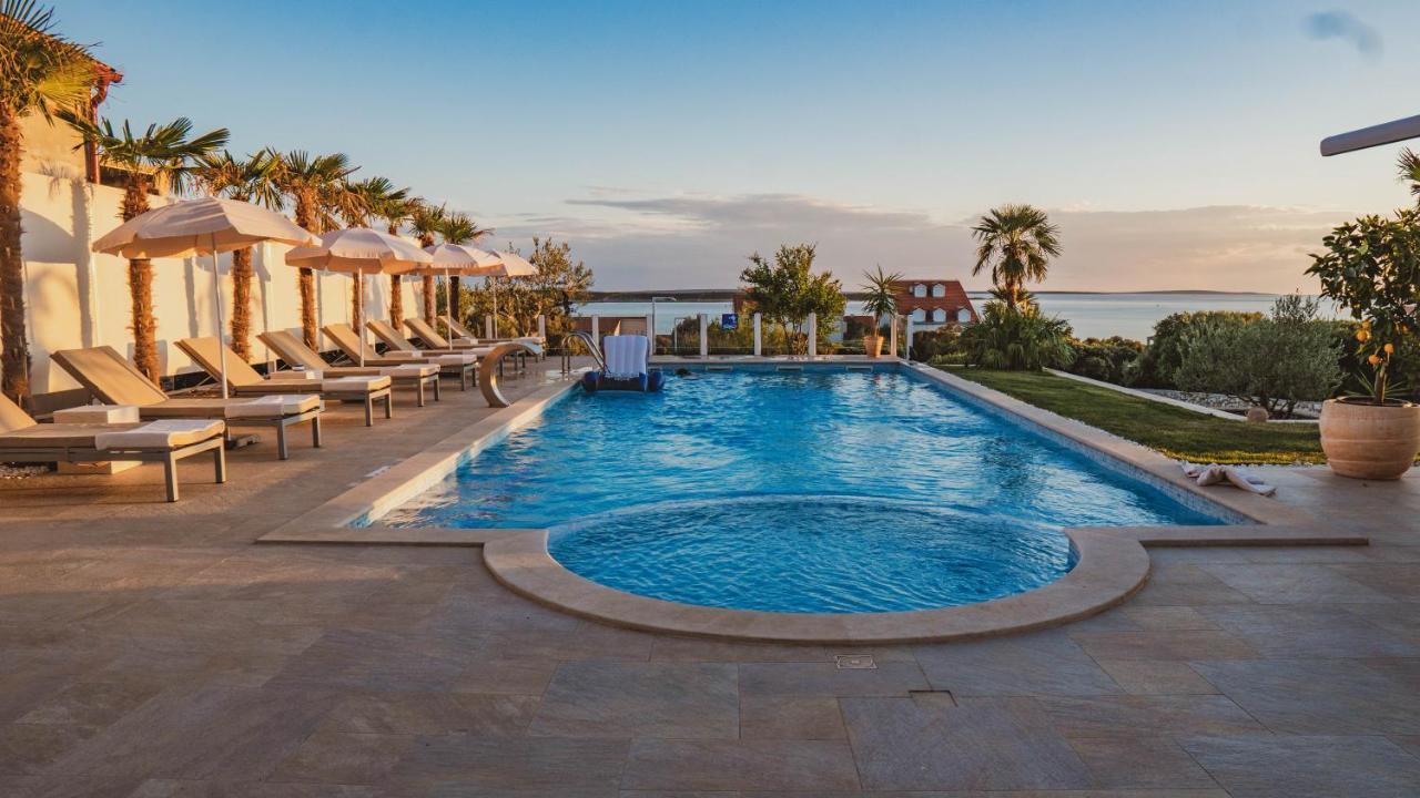Apartman Luxury White Violeta Mandre