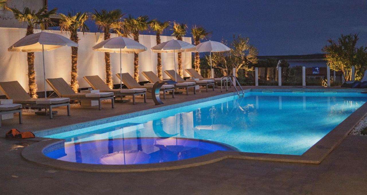 Apartment Luxury White Violeta Mandre