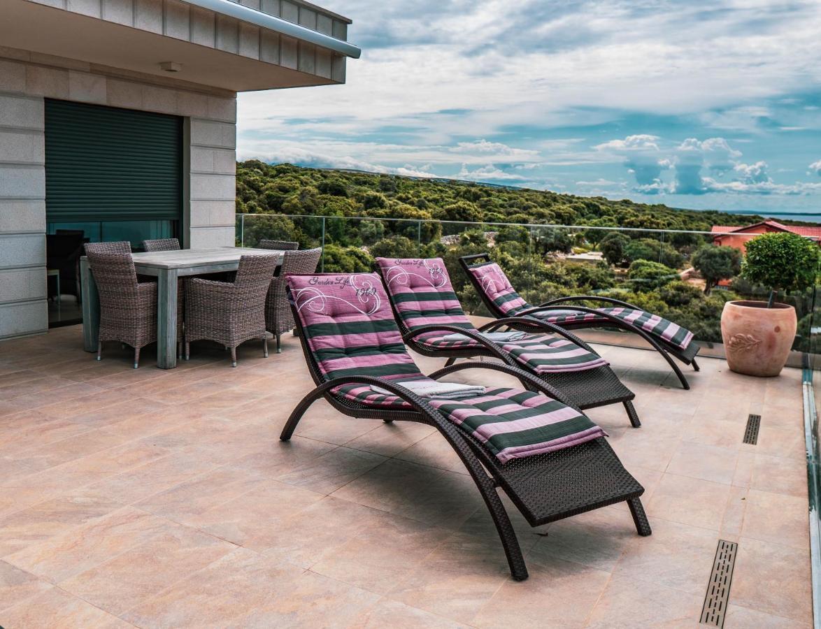 Apartment Luxury White Violeta *