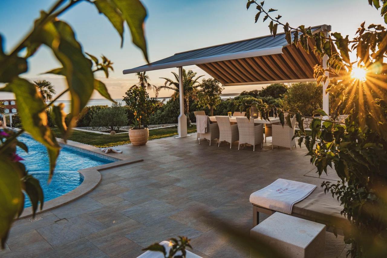 Luxury White Violeta Apartment Mandre