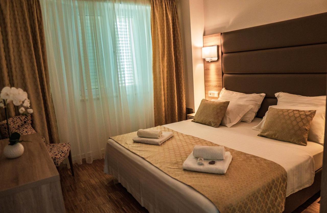 Apartment Luxury White Violeta Mandre