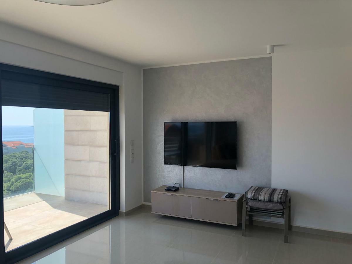 Apartment Luxury White Violeta Mandre