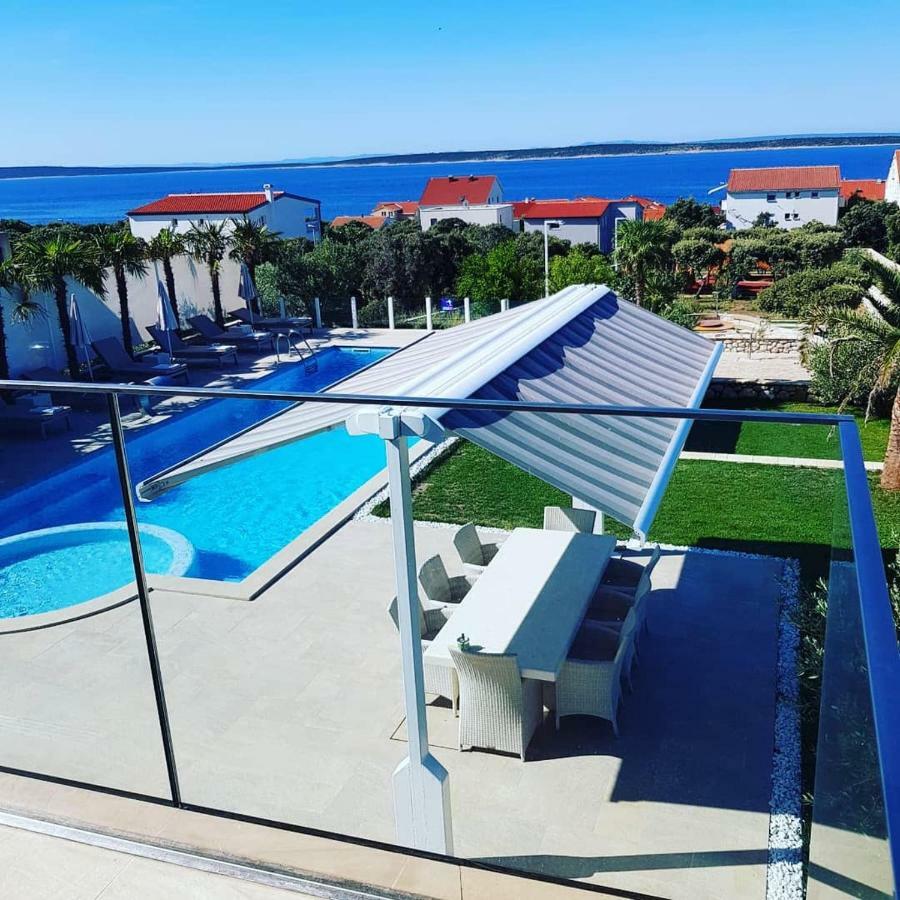 Luxury White Violeta Apartment