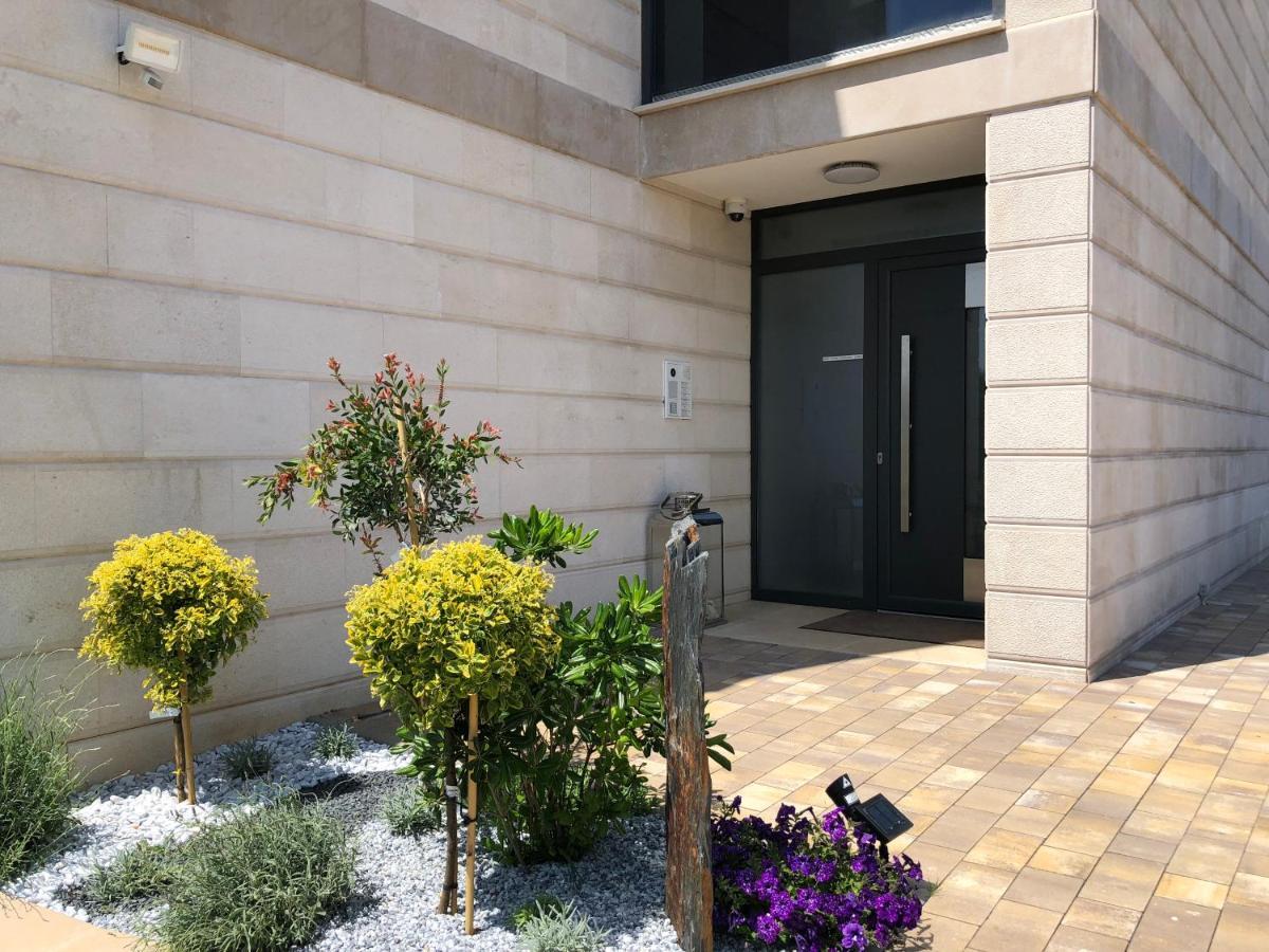 Apartment Luxury White Violeta *